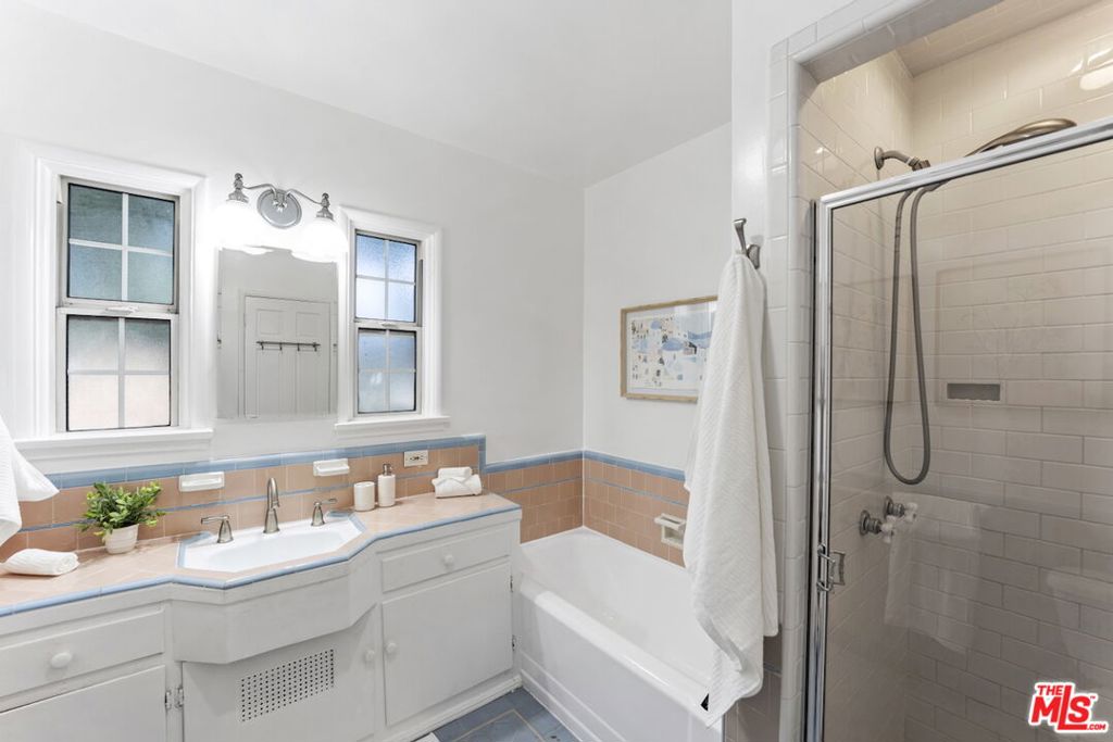 2969 - 2971 London Street