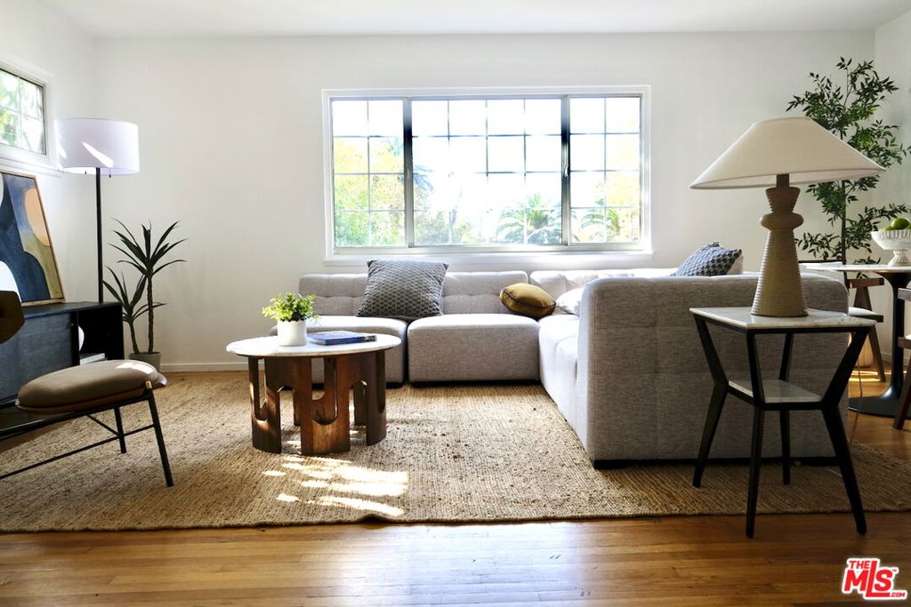 2969 - 2971 London Street