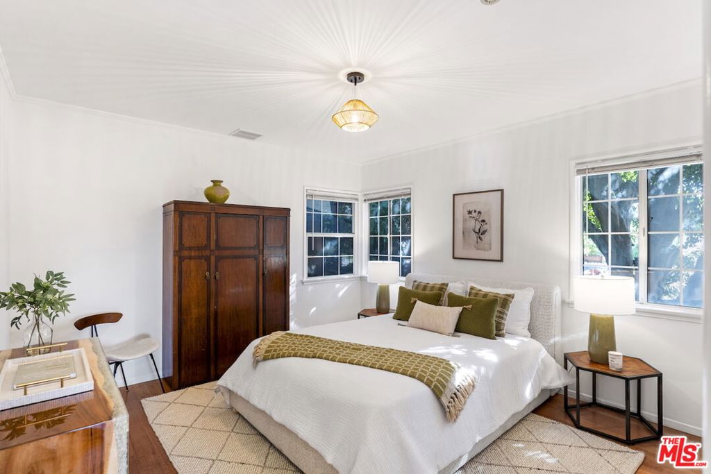 2969 - 2971 London Street