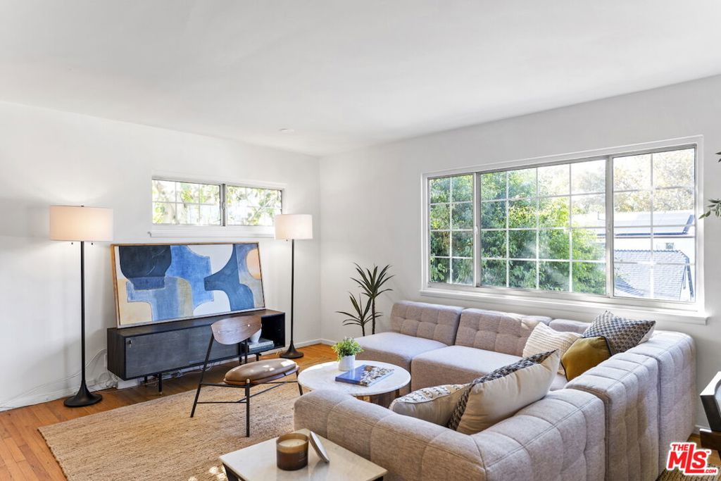 2969 - 2971 London Street