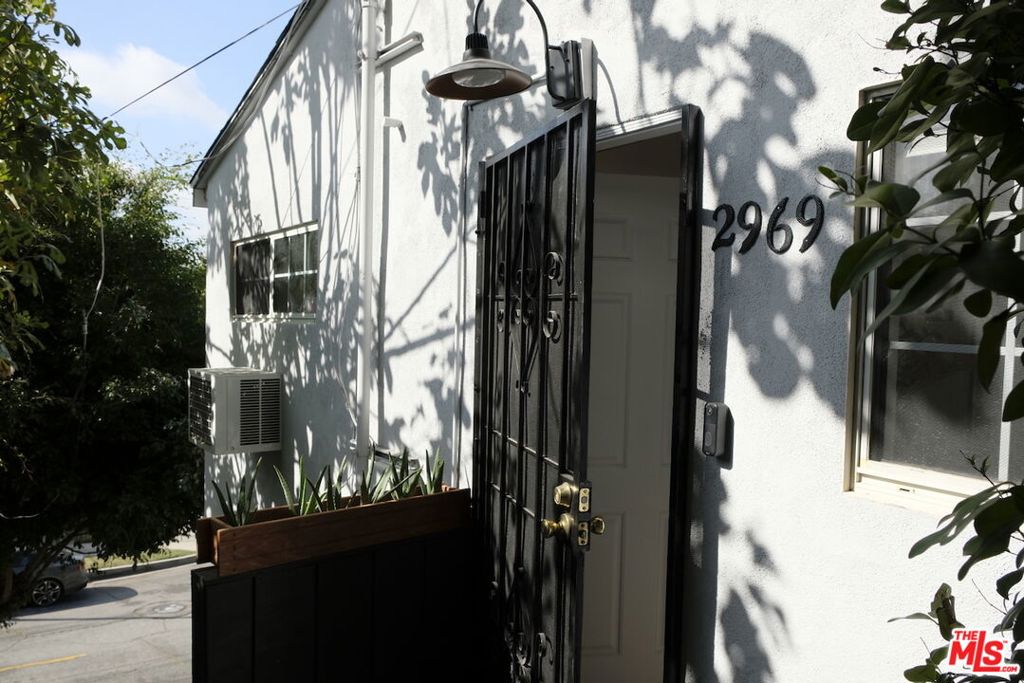 2969 - 2971 London Street