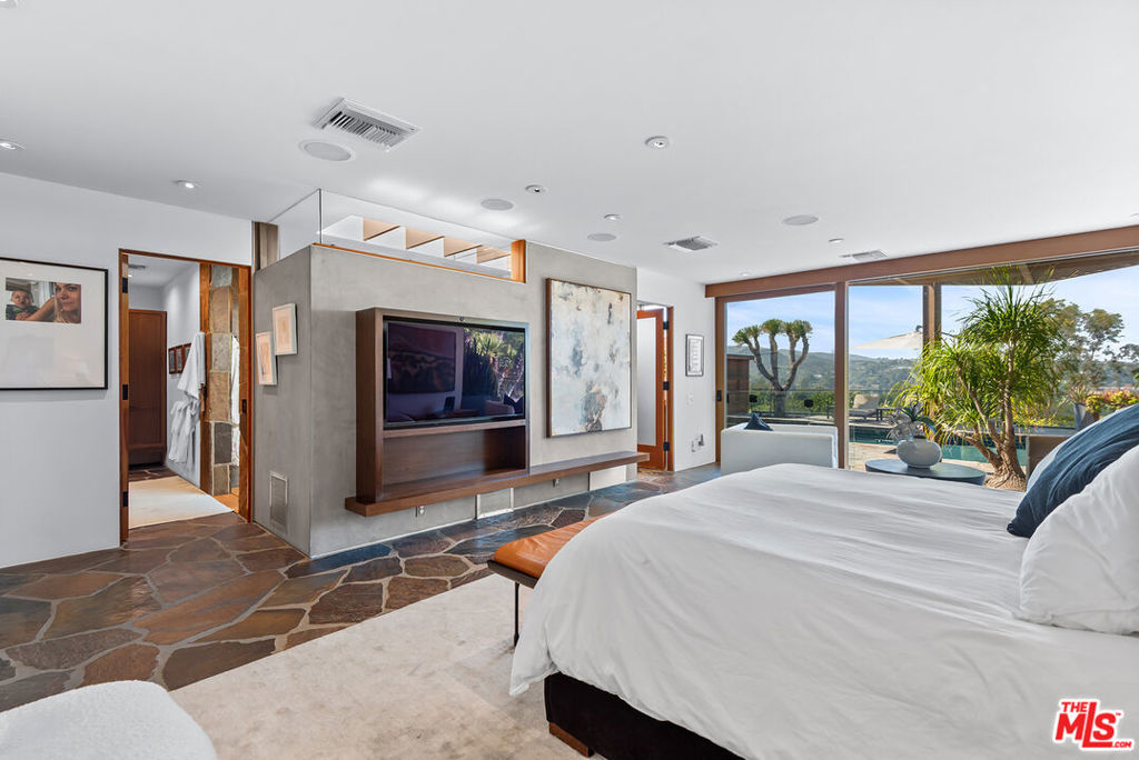 4305 Clear Valley Drive