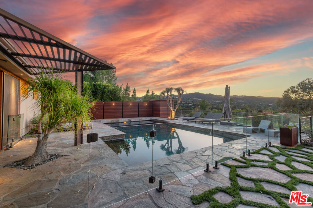 4305 Clear Valley Drive