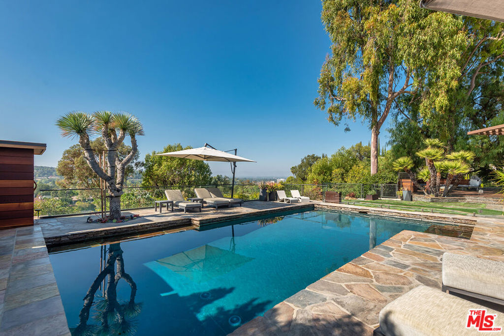 4305 Clear Valley Drive