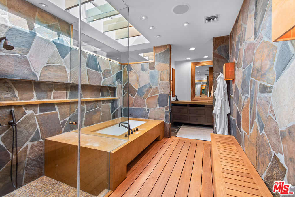 4305 Clear Valley Drive