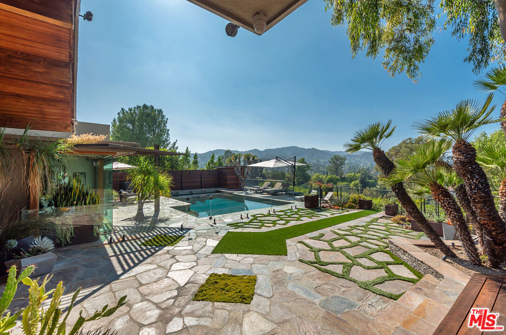 4305 Clear Valley Drive