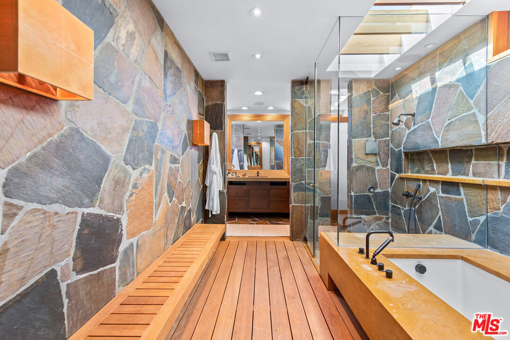 4305 Clear Valley Drive