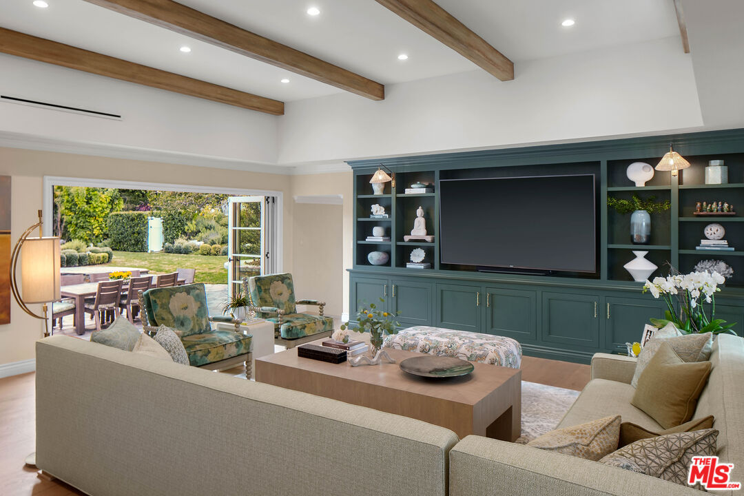 4621 Balboa Ave