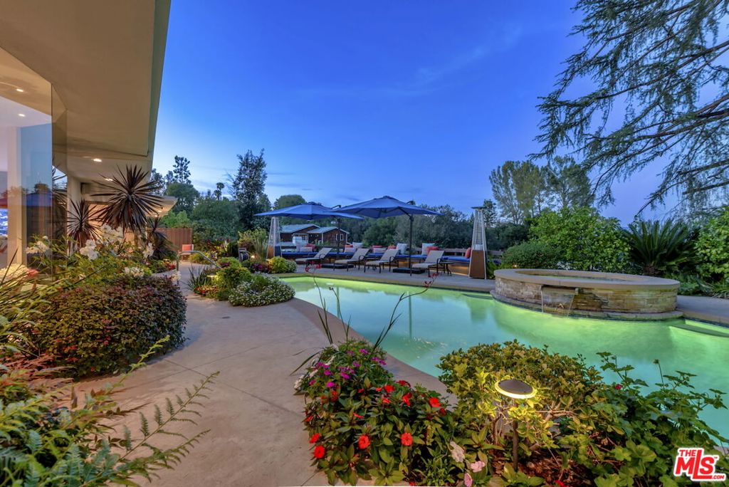 4101 Clear Valley Drive