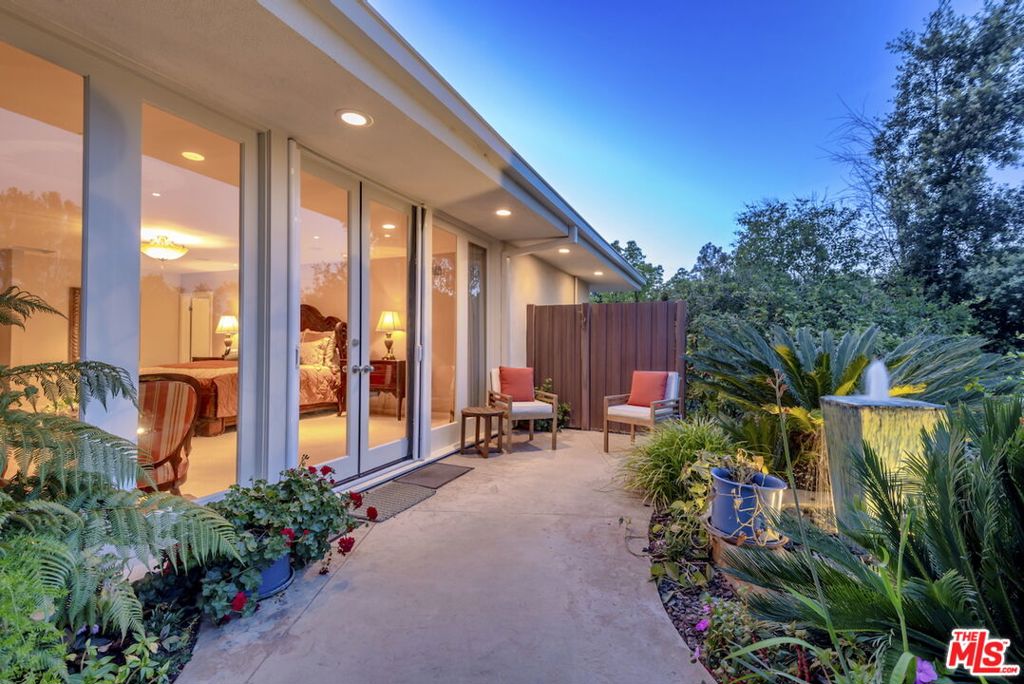 4101 Clear Valley Drive