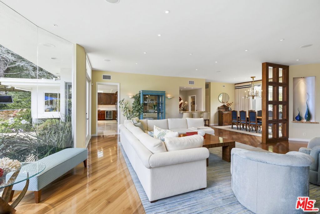 4101 Clear Valley Drive