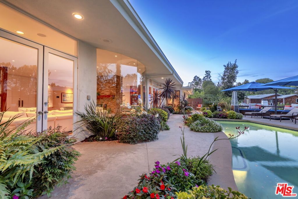4101 Clear Valley Drive
