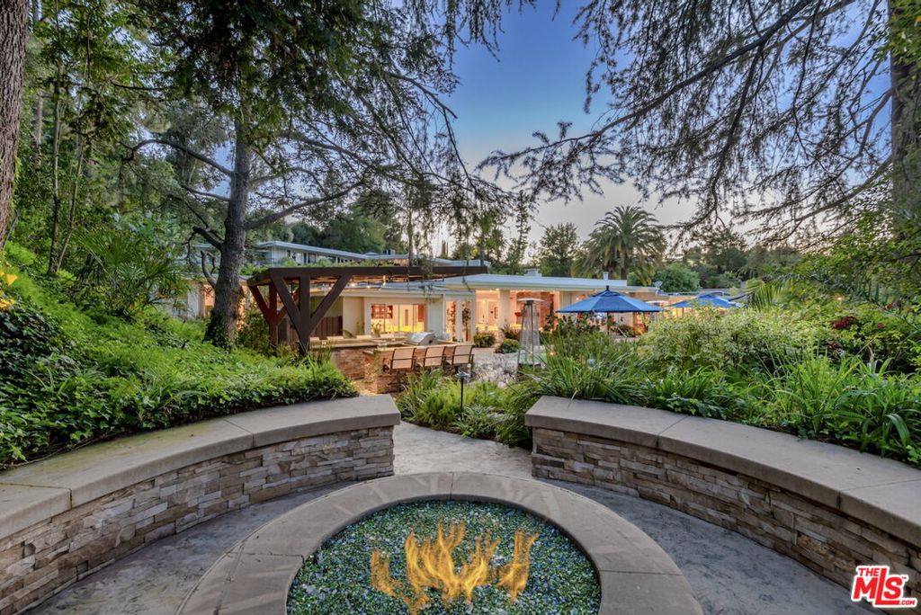 4101 Clear Valley Drive