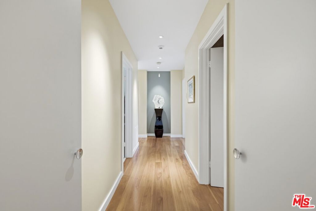 4101 Clear Valley Drive