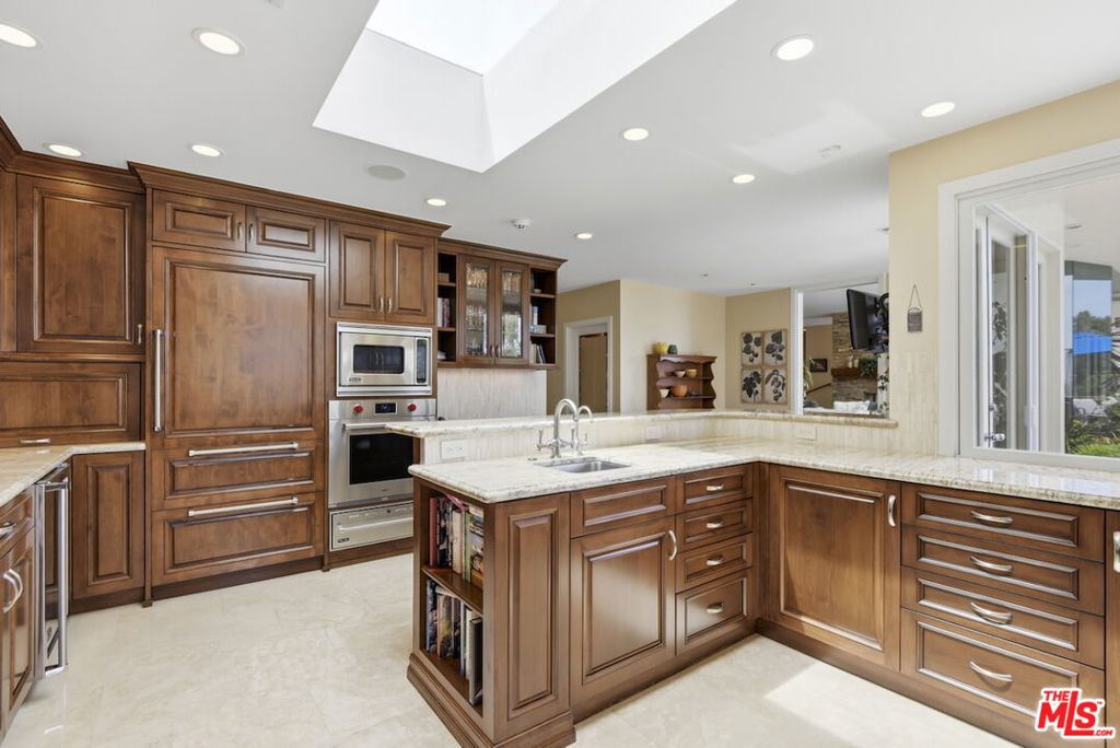 4101 Clear Valley Drive