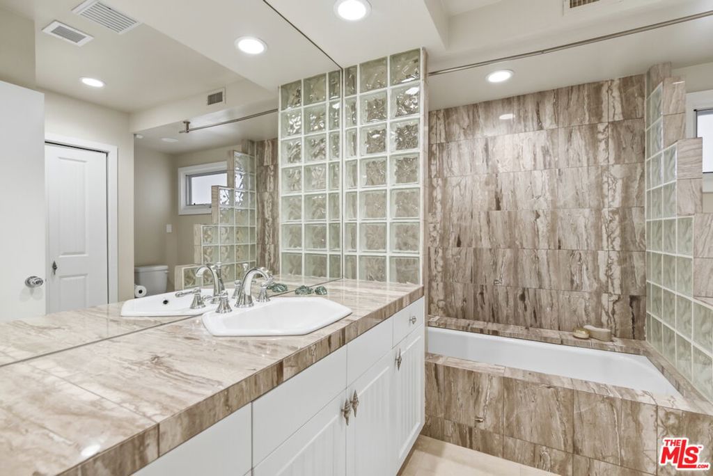 4101 Clear Valley Drive