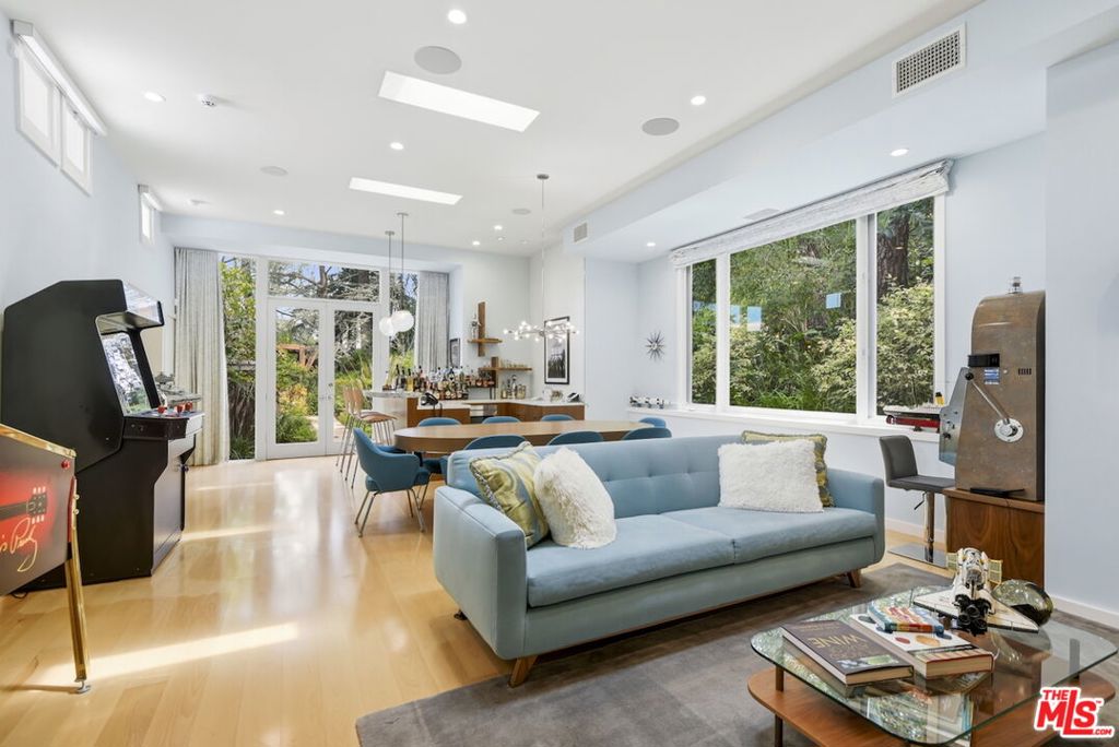 4101 Clear Valley Drive