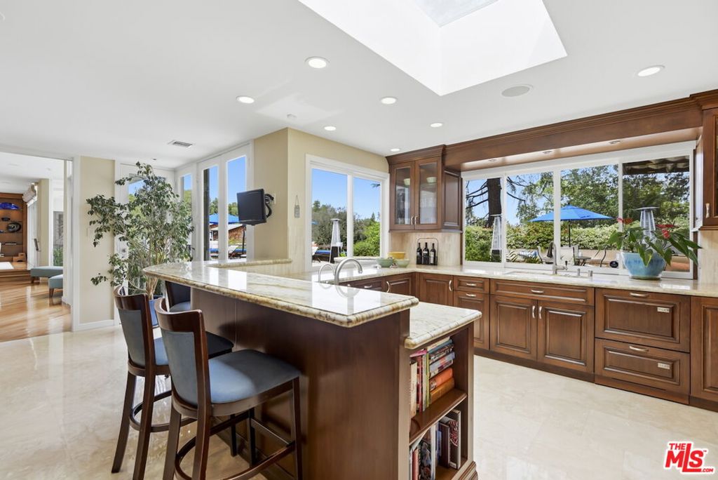 4101 Clear Valley Drive