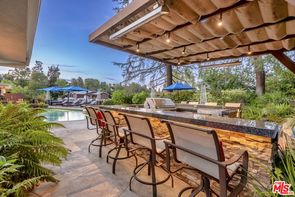 4101 Clear Valley Drive