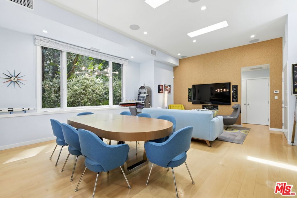 4101 Clear Valley Drive