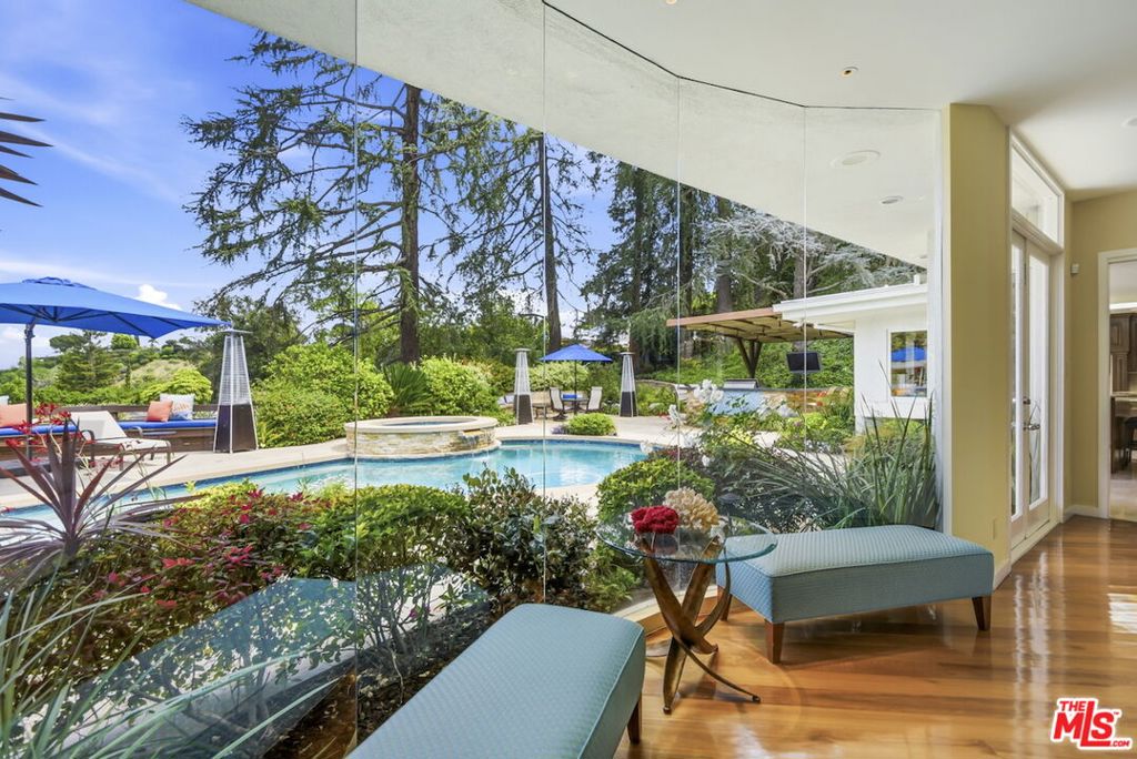 4101 Clear Valley Drive