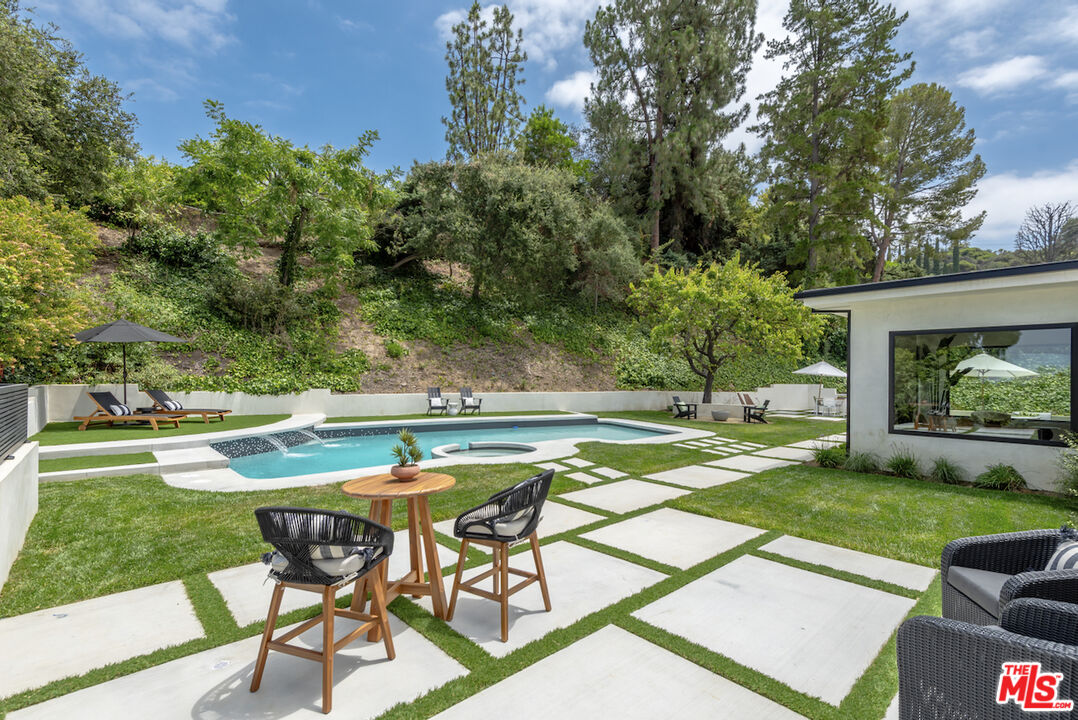 3218 Fond Dr