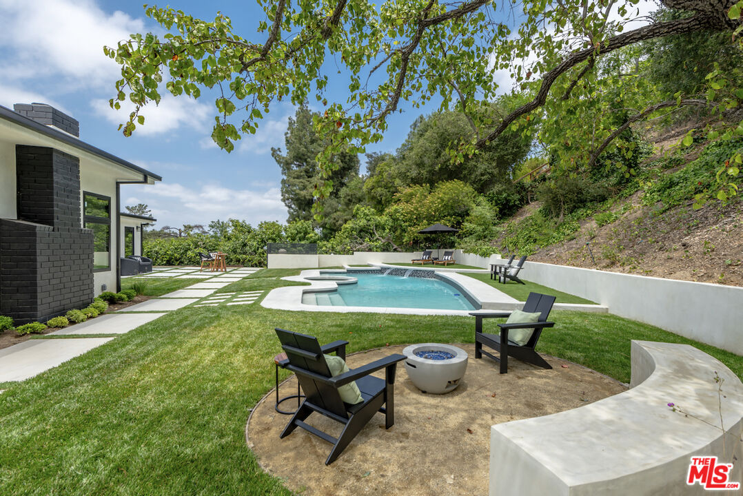 3218 Fond Dr