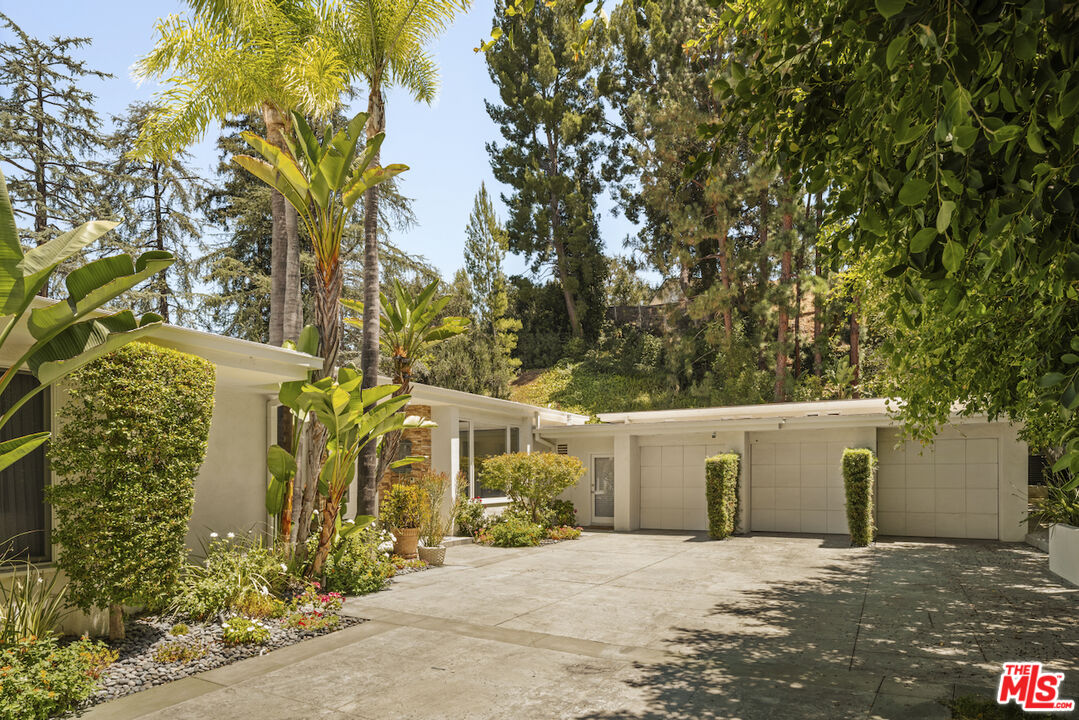 4101 Clear Valley Dr