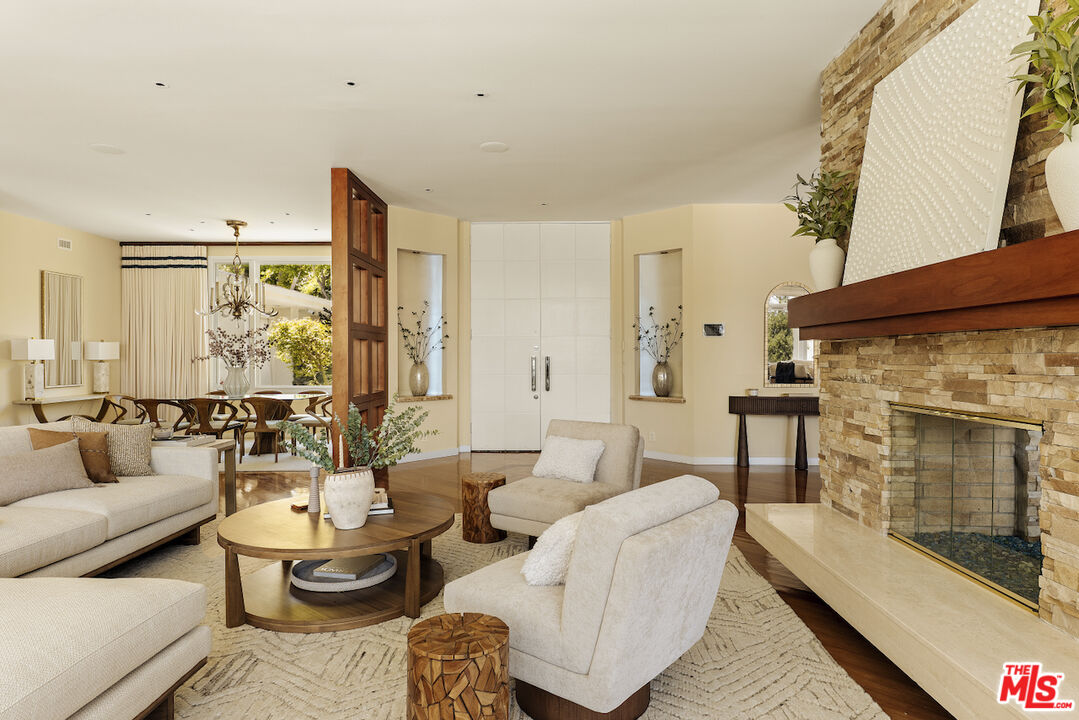 4101 Clear Valley Dr