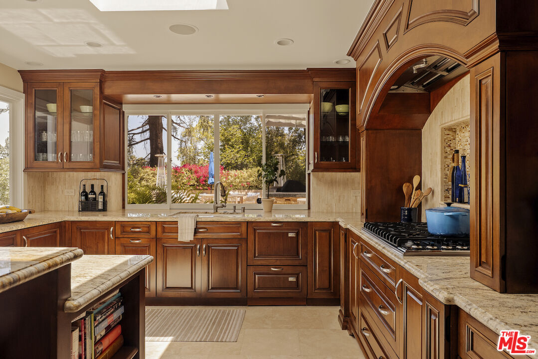 4101 Clear Valley Dr