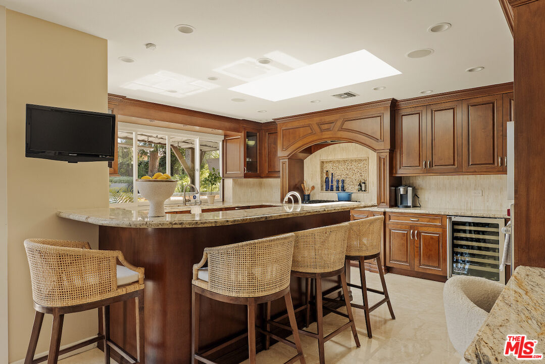 4101 Clear Valley Dr