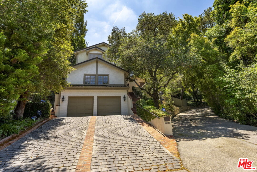 15938 Valley Vista Blvd