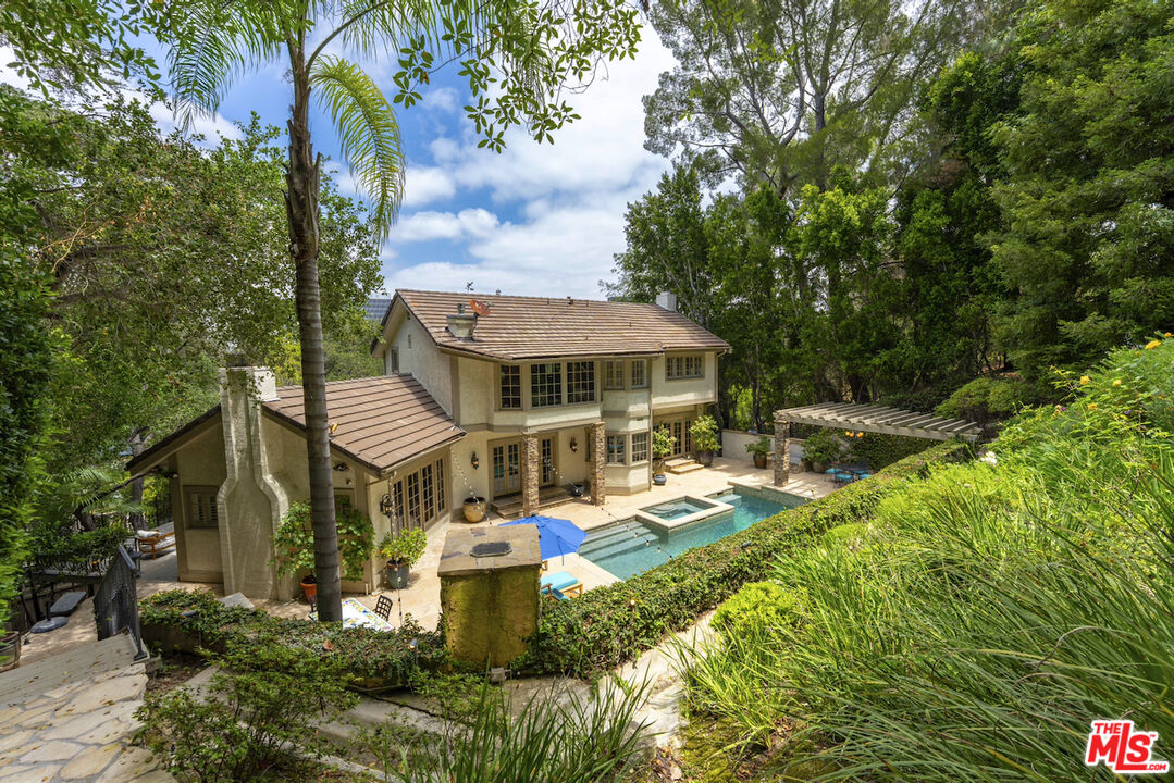 15938 Valley Vista Blvd