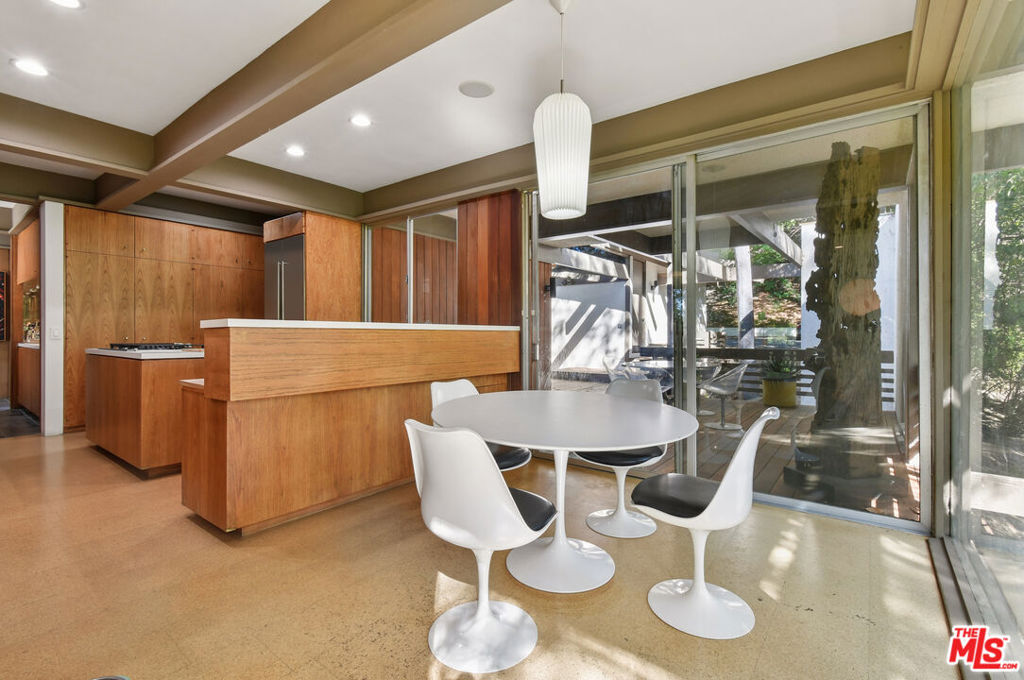17269 Oak View Drive