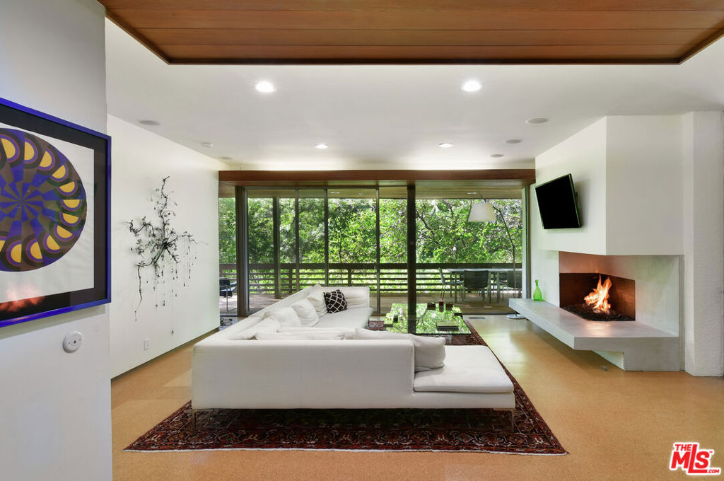 17269 Oak View Drive