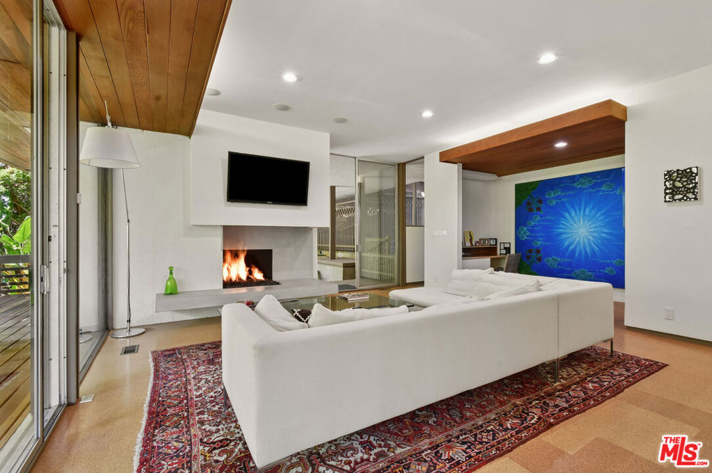 17269 Oak View Drive