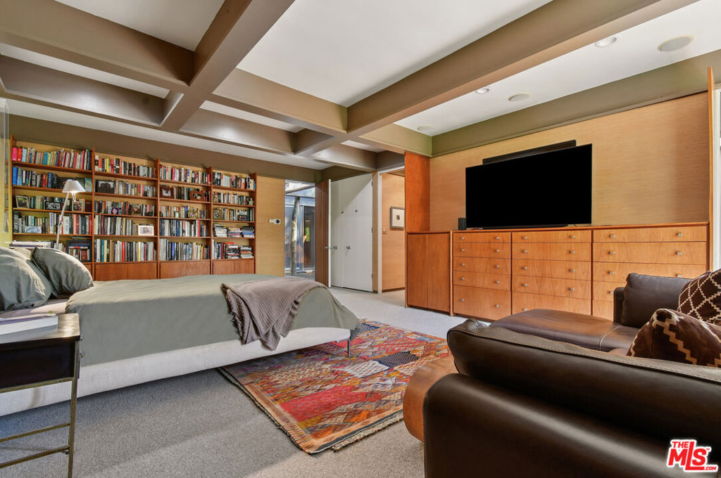 17269 Oak View Drive