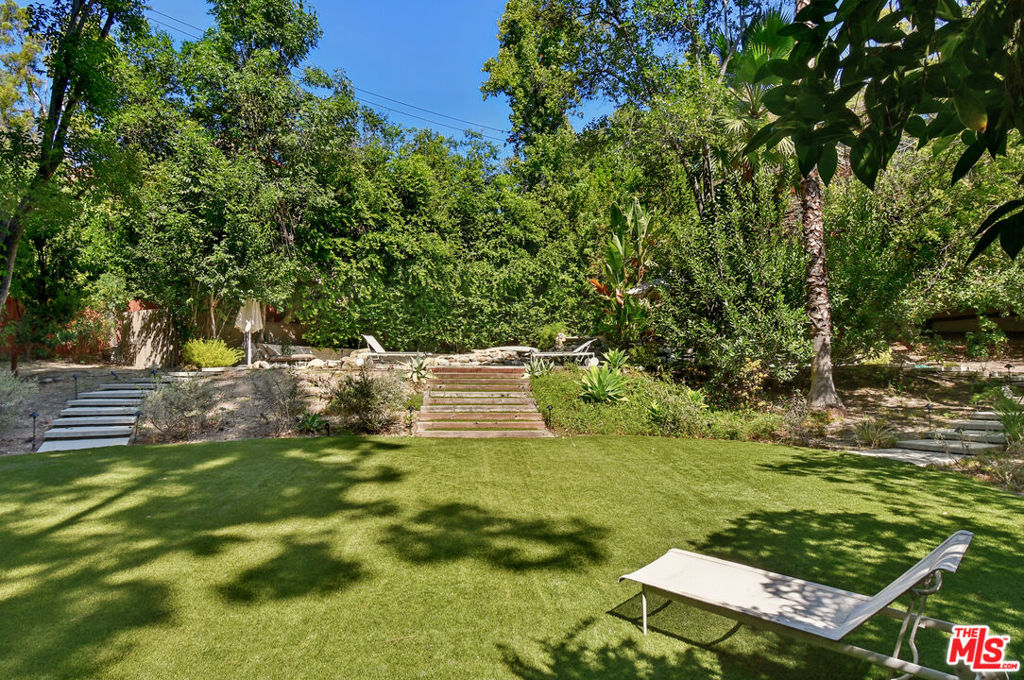 17269 Oak View Drive