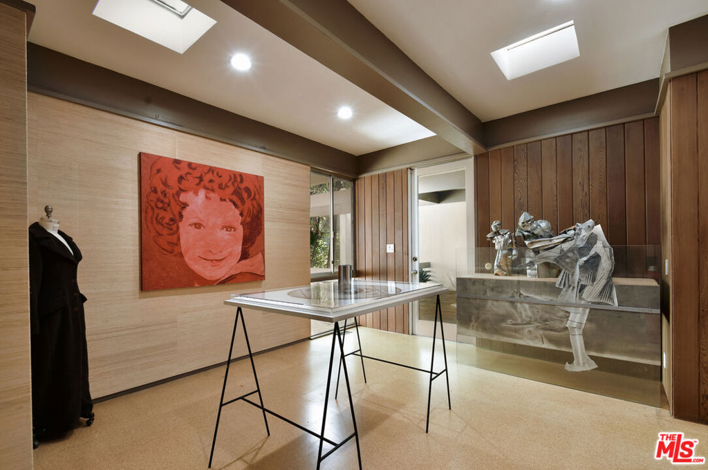 17269 Oak View Drive