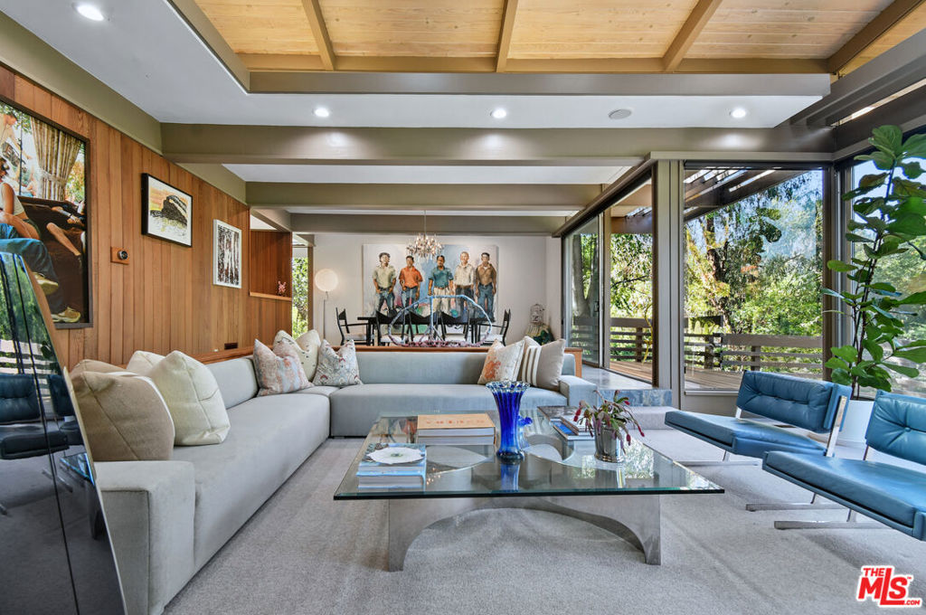 17269 Oak View Drive