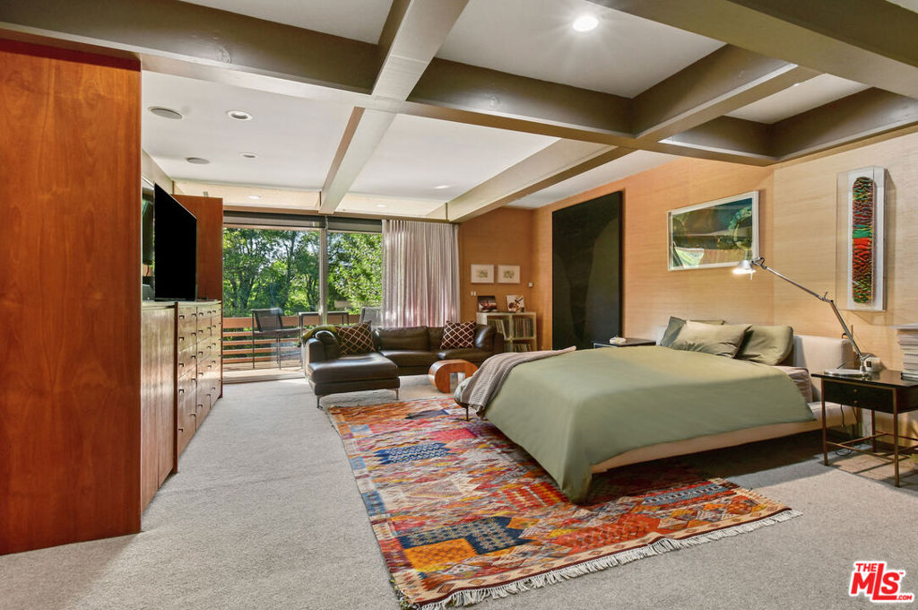 17269 Oak View Drive
