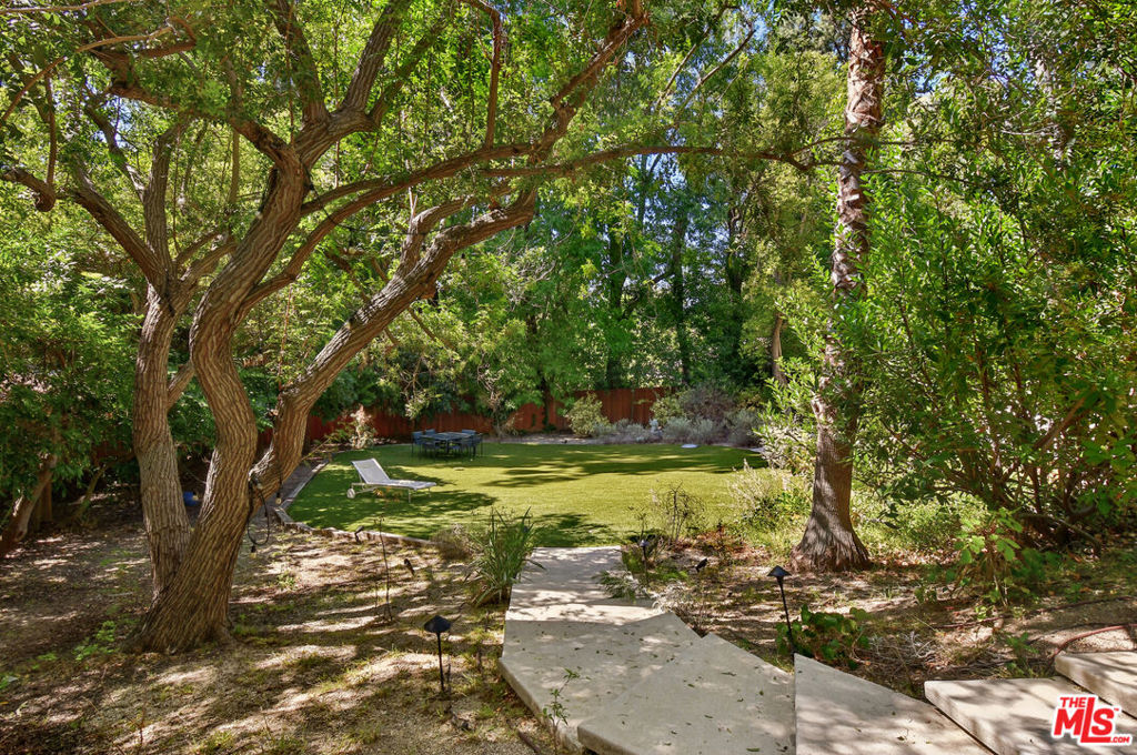17269 Oak View Drive