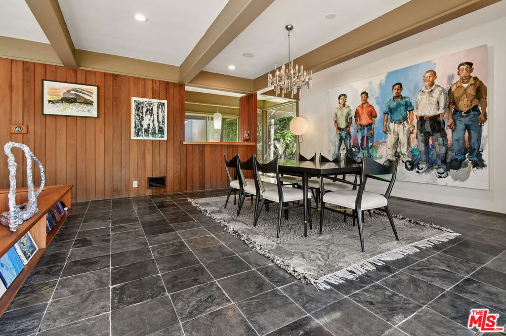 17269 Oak View Drive