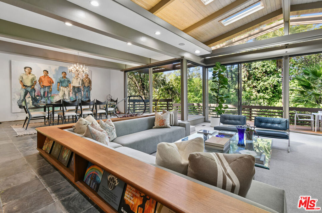 17269 Oak View Drive