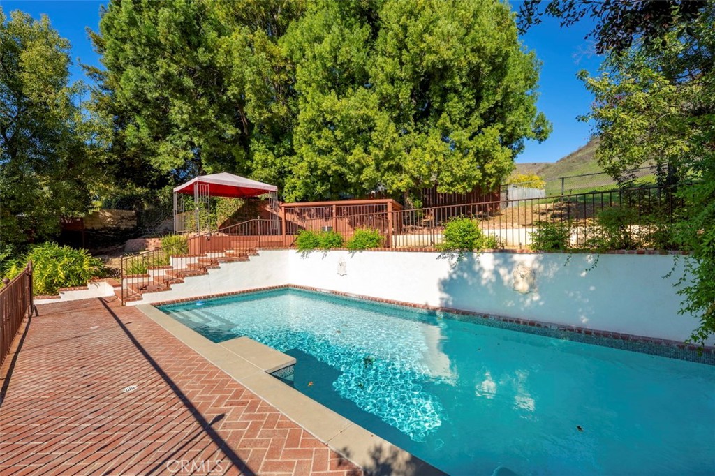 6553 Smoke Tree Avenue