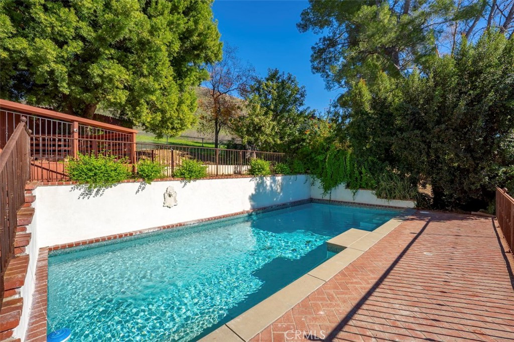 6553 Smoke Tree Avenue