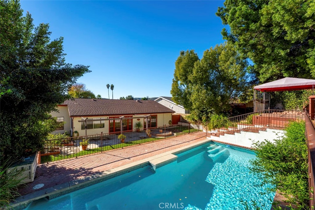 6553 Smoke Tree Avenue