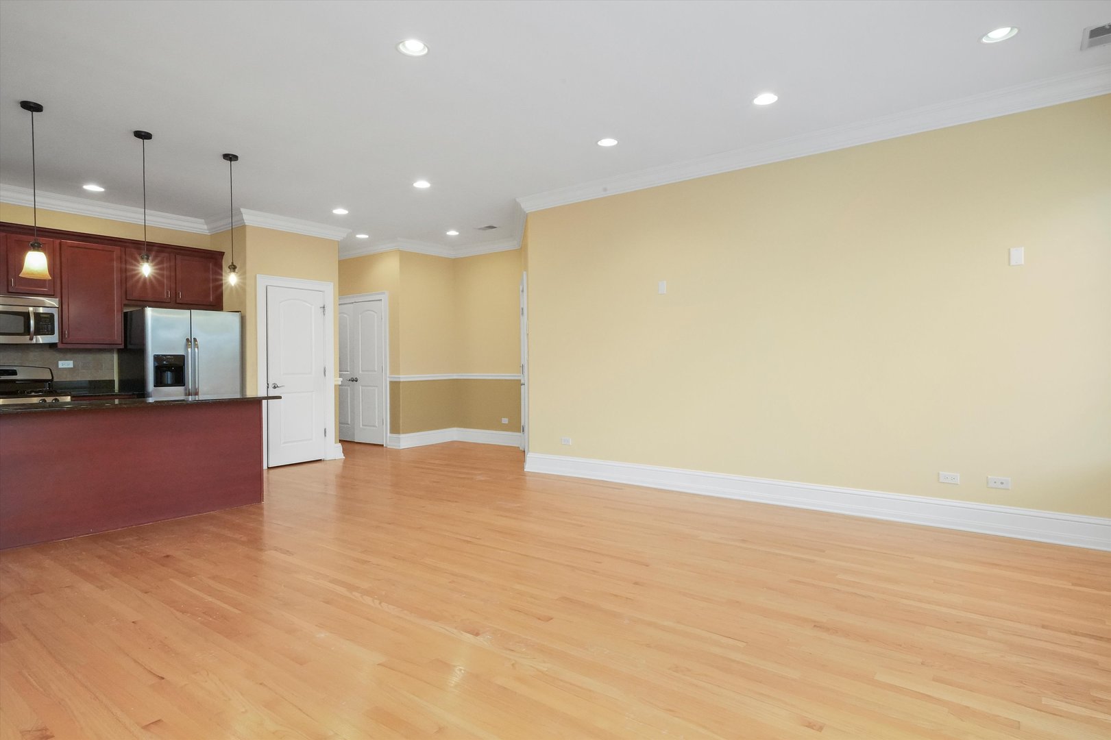 4839 S Michigan Avenue Unit: 2