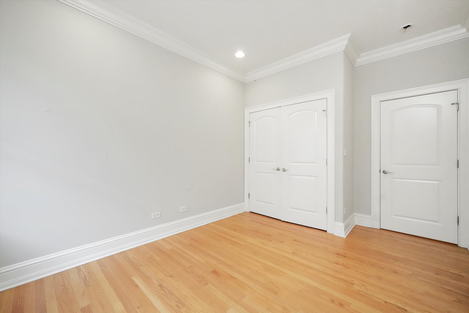 4839 S Michigan Avenue Unit: 2