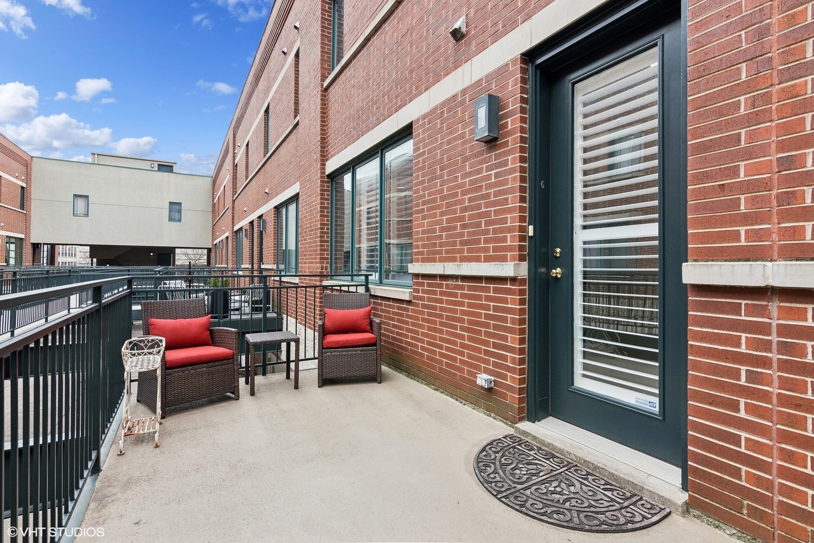 1 N Bishop Street Unit: 6